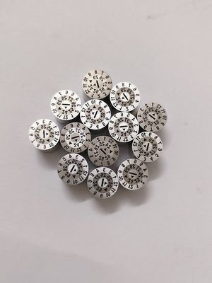 Niestandardowe 3-poziomowe stemple daty - bolce do znakowania form ze stali nierdzewnej SUS420