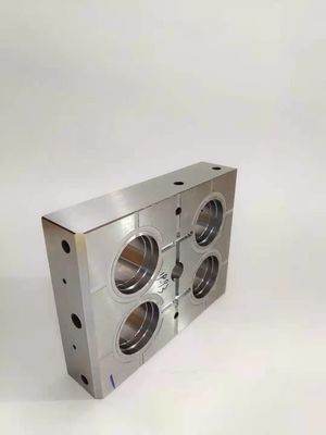 Zastosowane precyzyjne elementy formy.