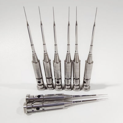 Śruby rdzenia strzykawki medycznej. Stavax Stalowe Komponenty Wieloprzepaściowe